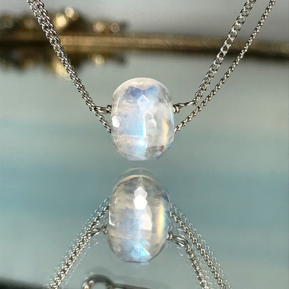 月の女神◇rainbow moonstone× Freshwater pearl／necklace／316L 4枚目の画像