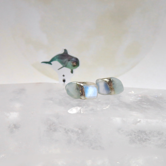 海、写る月＊Blue Moonstone×Aquamarine＊銀継ぎピアス／M〜S size 4枚目の画像