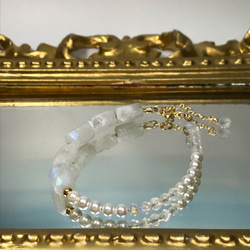 原石＊Rainbow moonstone×5／asymmetry pearl MIX ／14kgf bracelet 3枚目の画像