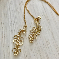 茎葉植物のピアス 2枚目の画像