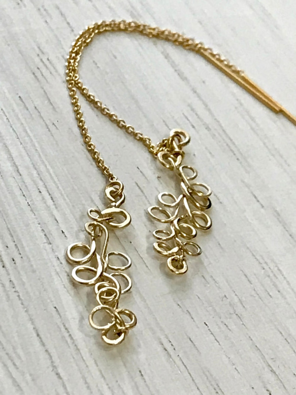 茎葉植物のピアス 3枚目の画像