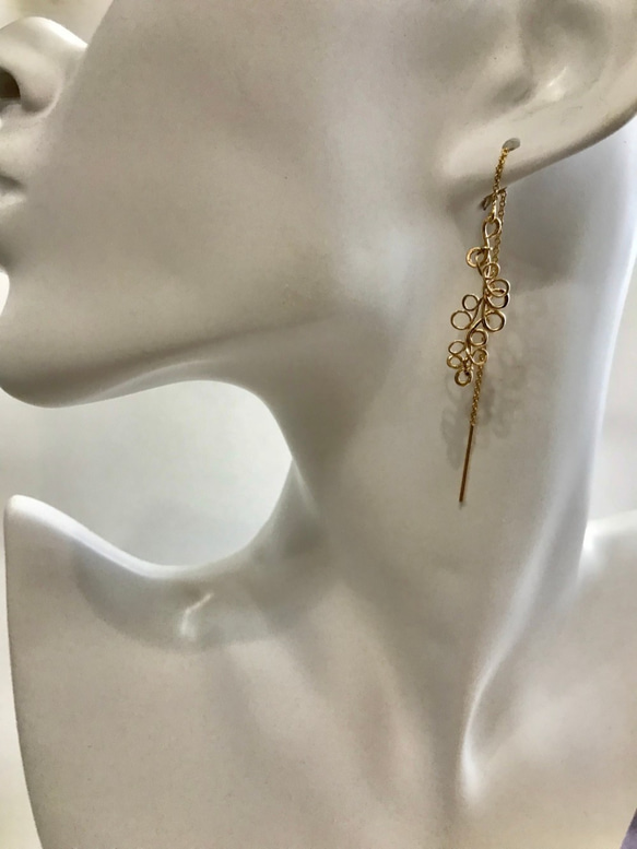 茎葉植物のピアス 5枚目の画像