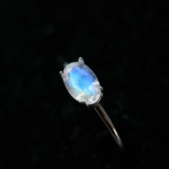 希少 黒入荷！ Silver925）宝石質レインボームーンストーンのファセットカット アクセサリー
