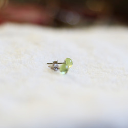 【再販】宝石質ペリドットのスタッドピアス（6mm・サージカルステンレス） 4枚目の画像