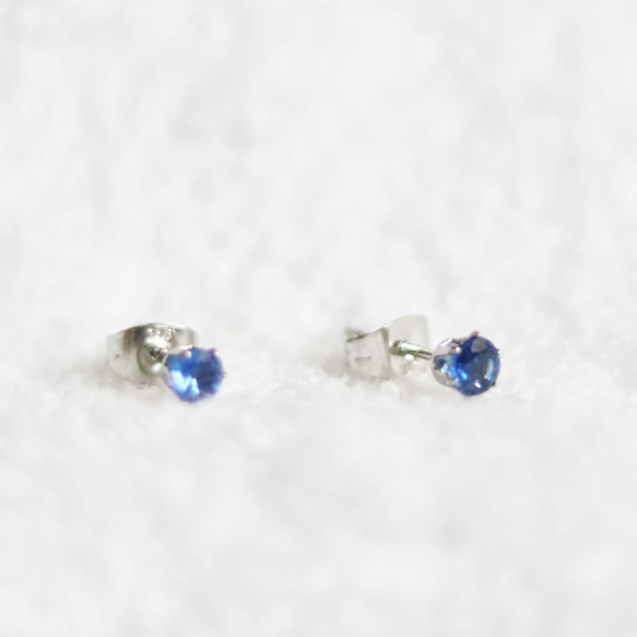 【補貨】寶石級藍晶石刻面耳環（4毫米，醫用不鏽鋼） 第2張的照片
