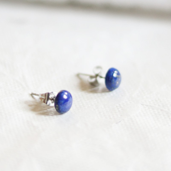 [再次上架] 青金石耳環（8毫米，醫用不鏽鋼） 第5張的照片