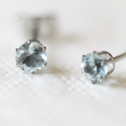 [再次上架] 寶石級海藍寶石刻面切割耳環（4 毫米，手術不銹鋼） 第4張的照片