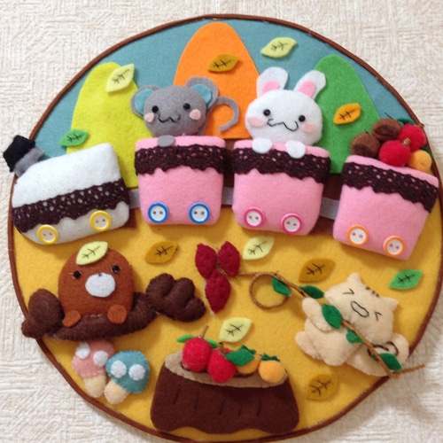 フェルトリース☆フェルトままごと☆フェルトタペストリー ハンドメイド 秋 フェルトリース タペストリー・壁掛け