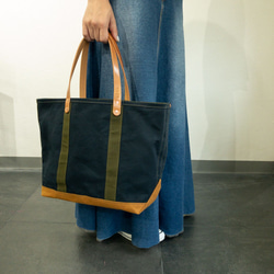 Medium size open top tote bag made with 15oz Wax Canvas 第1張的照片