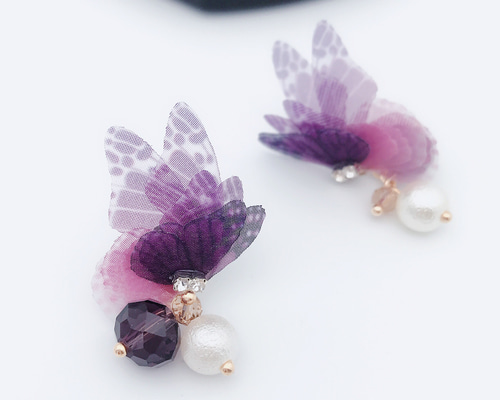 蝶々&薔薇ビジュー♡　リトルウッズレジン　ピアス/イヤリング✩*॰¨ 蝶々&薔薇ビジュー♡ リトルウッズレジン ピアス/イヤリング✩*॰¨