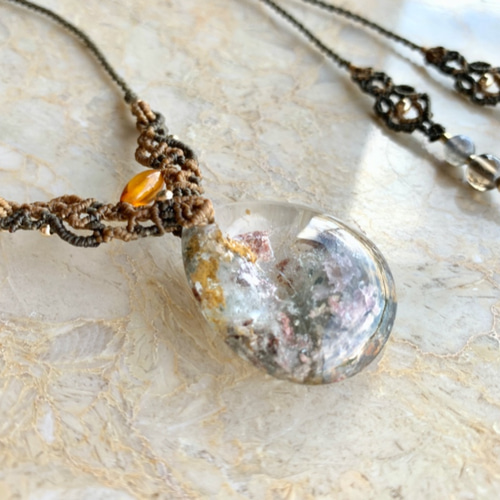 ガーデンクォーツ〜穴あき天然石・マクラメペンダント〜no.11030