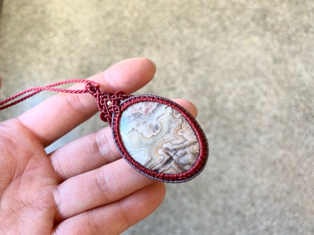 クレイジーレースアゲート〜ダブルフレーム・マクラメペンダント〜no.11005