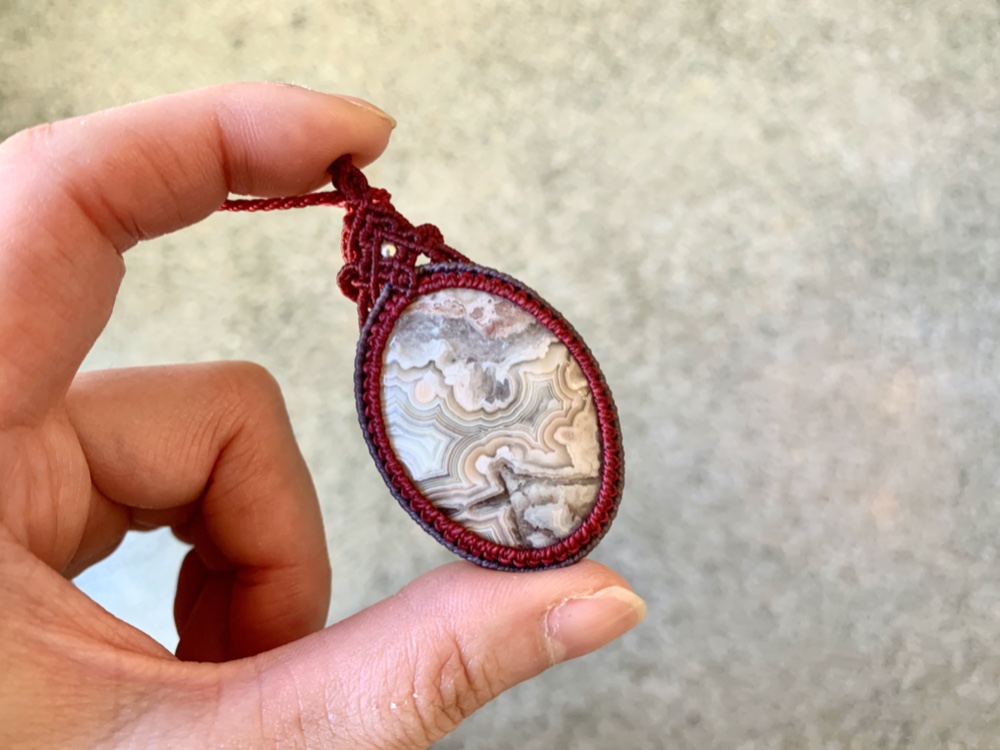 クレイジーレースアゲート〜ダブルフレーム・マクラメペンダント〜no.11005