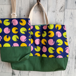 ♡Kaoru♡ ２点 カテドラルウィンドウバッグ、ポーチ（ハンドメイド) カテドラルウィンドウのポーチ | Quilt Shop PINEAPPLE