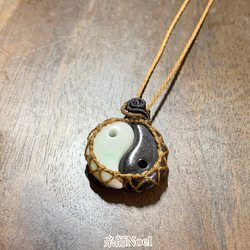 マクラメ＊藍染めの麻糸で包んだクリソコラペンダント ネックレス