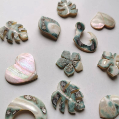 夜光貝磨きアクセサリー作りキット《本格モチーフパーツ フラワー