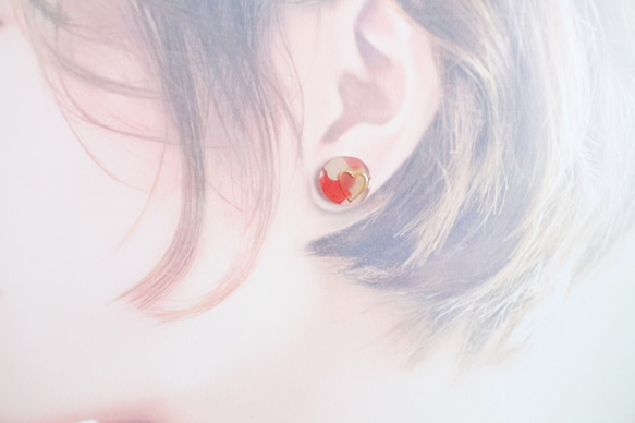 【LOVE】ペイント耳飾り 3枚目の画像