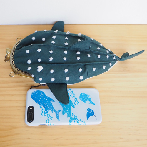 受注制作 ジンベイザメ ぷくぷくがま口ポーチ 「刺繍」Sサイズ がま口