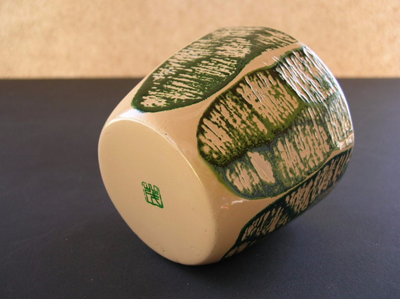 荒削りカップ(小)／白&緑・内朱 3枚目の画像
