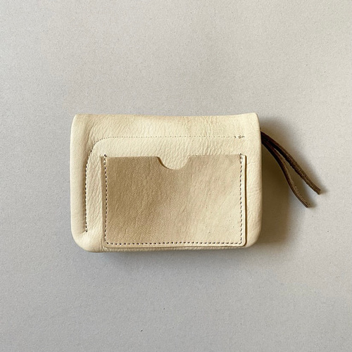 引き手の革の色が選べるmini konbuu 焦がしバニラ 二つ折り財布