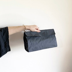 紙袋みたいなバッグインバッグ　パラフィンキャンバス　 チャコールグレー 1枚目の画像
