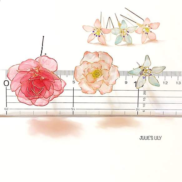 ローズピンクバラとトルコキキョウヘッドドレス Uピン6本セット 3枚目の画像