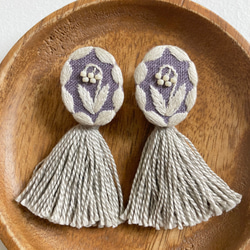 ［特集掲載］すずらん（linen tassel earring） 3枚目の画像