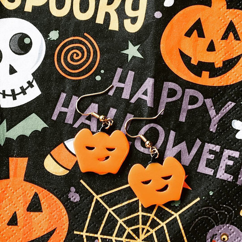 １4Kgf天然石  真夜中に笑いだすカボチャのピアス(^^) ニヒルに笑うかぼちゃのピアス◎送料無料◎ ピアス（フック・チェーン