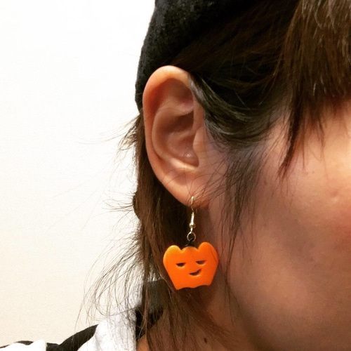 ニヒルに笑うかぼちゃのピアス◎送料無料◎ ピアス（フック・チェーン