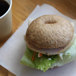 全粒粉ベーグル 10個セット（茨城県産 無化学肥料・無農薬小麦粉使用）　 1枚目の画像