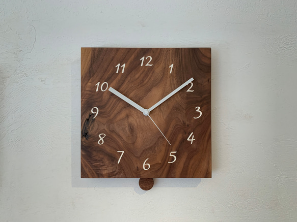 振り子時計〜ウォールナット、オーク、ブラックチェリー 1枚目の画像
