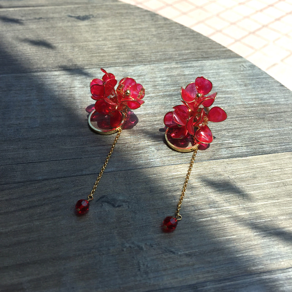 cLeAr flowers 手作透光紅花束 5 Ways耳環-金色 (限量訂製）(可改夾) 第1張的照片