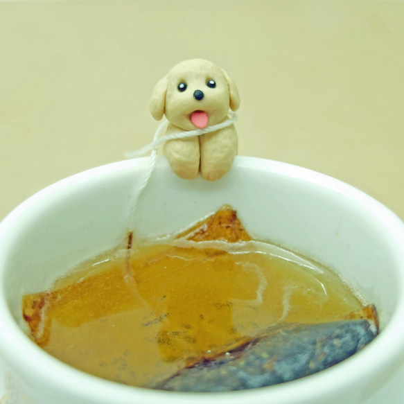 全手作- 米色貴賓犬杯緣子 - 茶包架 掛杯 第1張的照片