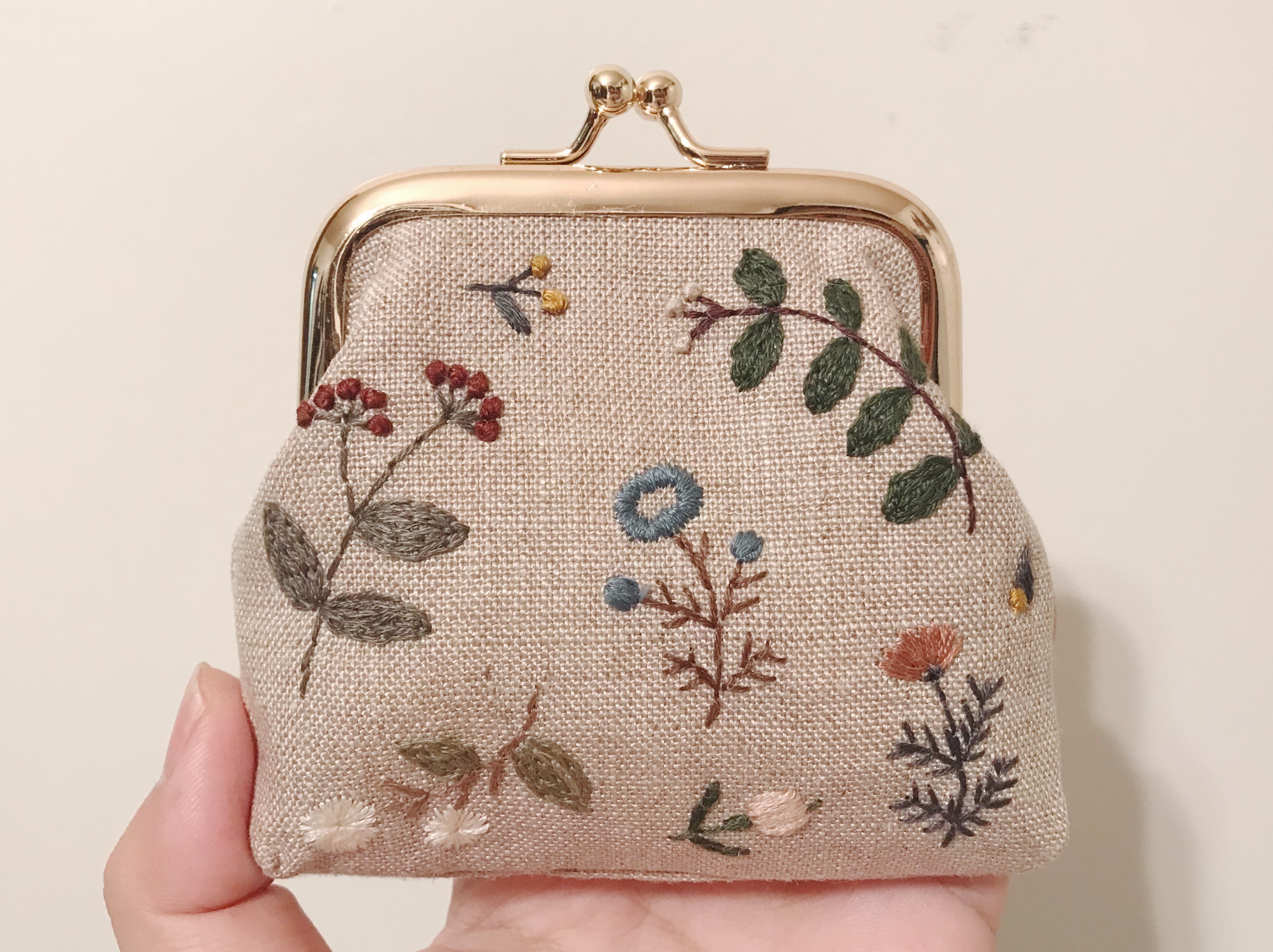 色々な花の刺繍ポーチ がま口 _MIMOSA_3_ 通販 6021184｜Creema