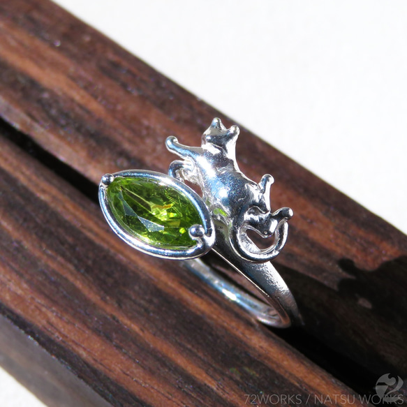 ペリドットと猫 リング ＊ Peridot & Cat Ring 4枚目の画像