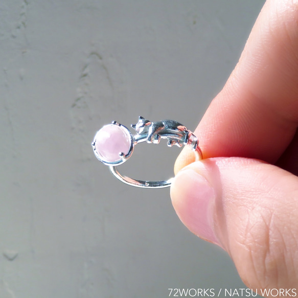 クンツァイトと猫 リング ＊ Kunzite & Cat Ring 3枚目の画像