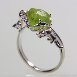 ペリドットと猫 Peridot & Cat Ring ll 2枚目の画像