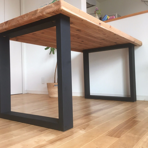 国産杉の無垢材 カフェ風ダイニングテーブル サイズカラーオーダー可能