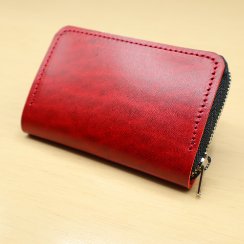 ルガトショルダーのミニウォレット（ラウンドファスナー） 二つ折り