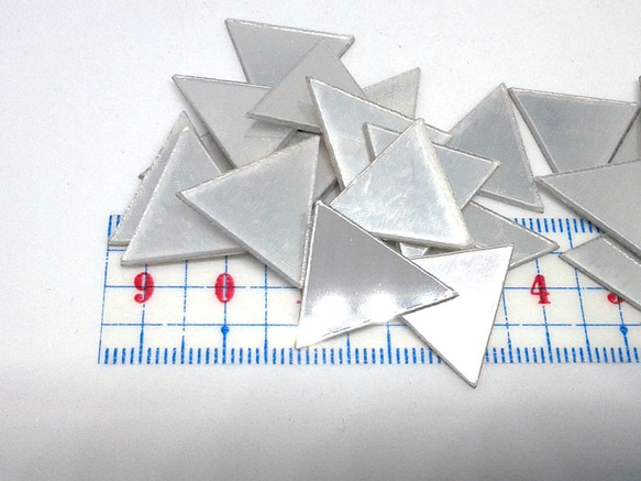 ミラーパーツ三角20mm銀・30枚 ミラー刺繍・ミラーワーク用 その他素材