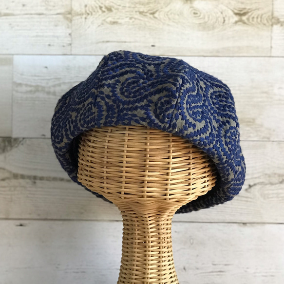 素敵な刺繍のベレー帽子・ブルー 3枚目の画像