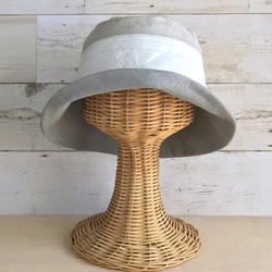 麻のクロッシェ・生成り×白×ライトグレー 1枚目の画像