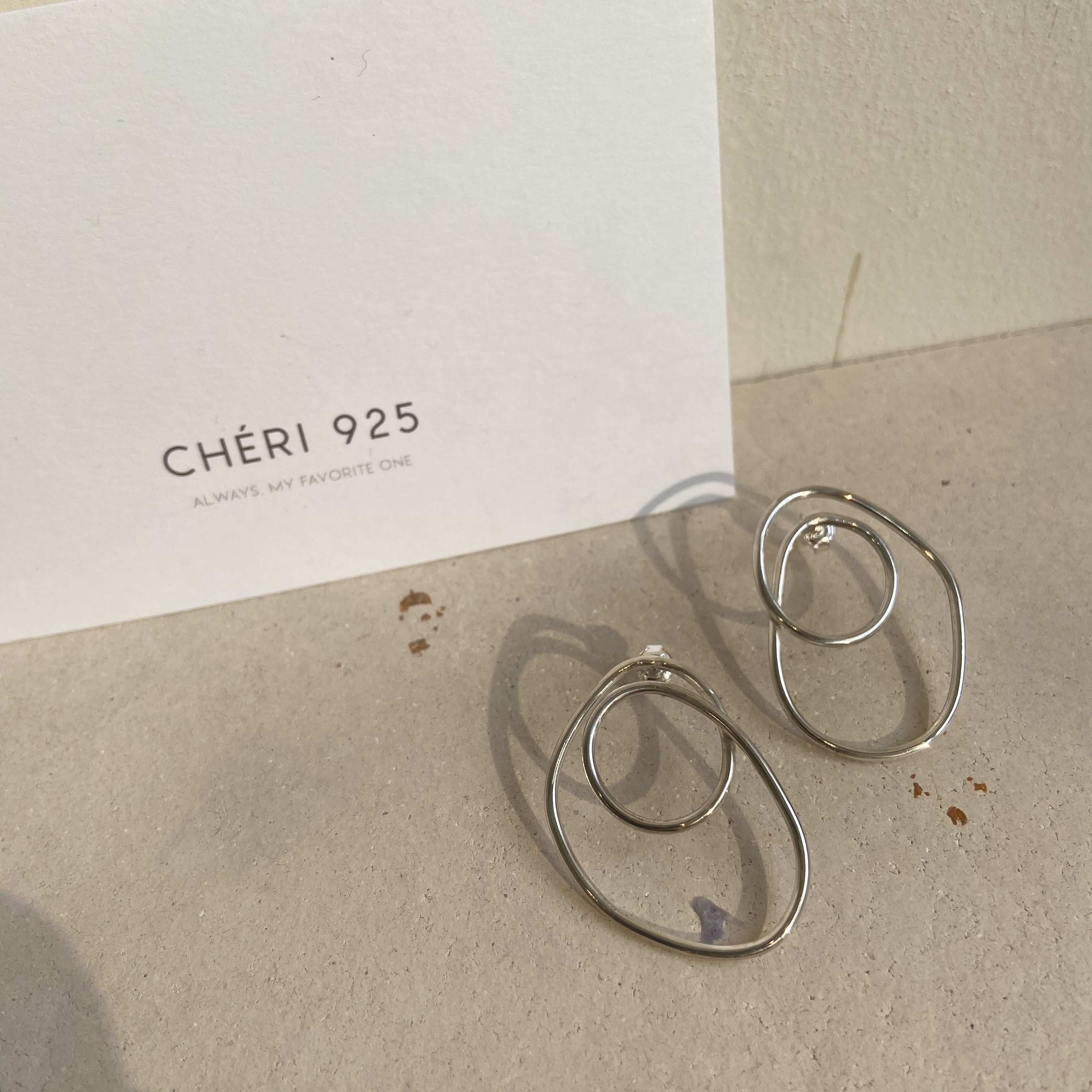 スタイリストシルバーピアス