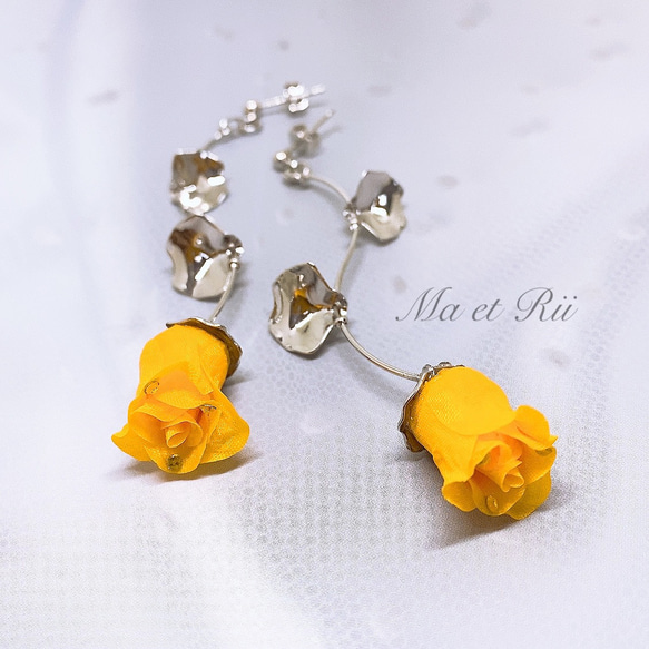 黄色 バラのつぼみ ピアス/イヤリング ピアス（スタッド・一粒） Ma et
