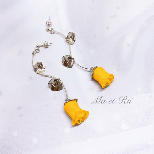 黄色 バラのつぼみ ピアス/イヤリング ピアス（スタッド・一粒） Ma et