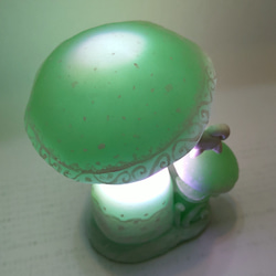 LEDレジンクレイマッシュルームランプ、16色変更（樹脂クレイ） 4枚目の画像