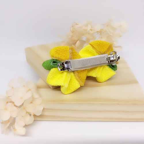 黄色と花のヘアクリップ バレッタ Concordia 通販 6231197｜Creema