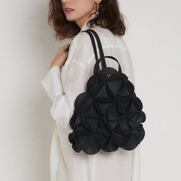 ELEMOOD エレムード幾何学的なお花の2wayウエストバッグ・ポシェット ELEMOOD エレムード幾何学的なお花の2wayウエストバッグ・ポシェット