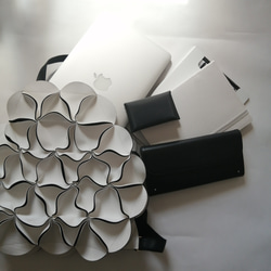 幾何学的なお花のリュック-WHITE 6枚目の画像