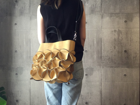 幾何学的なお花のトートバッグ/6465MUS 2枚目の画像